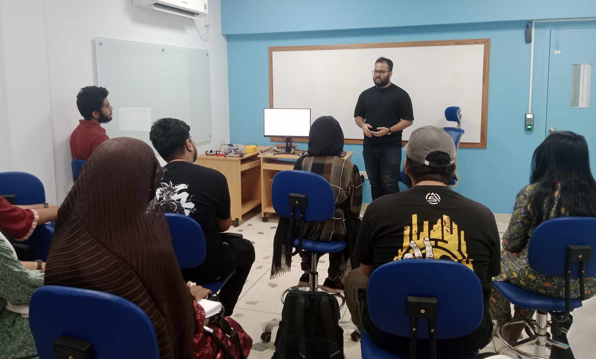 Robotics Workshop at NIRO Lab – Session Overview